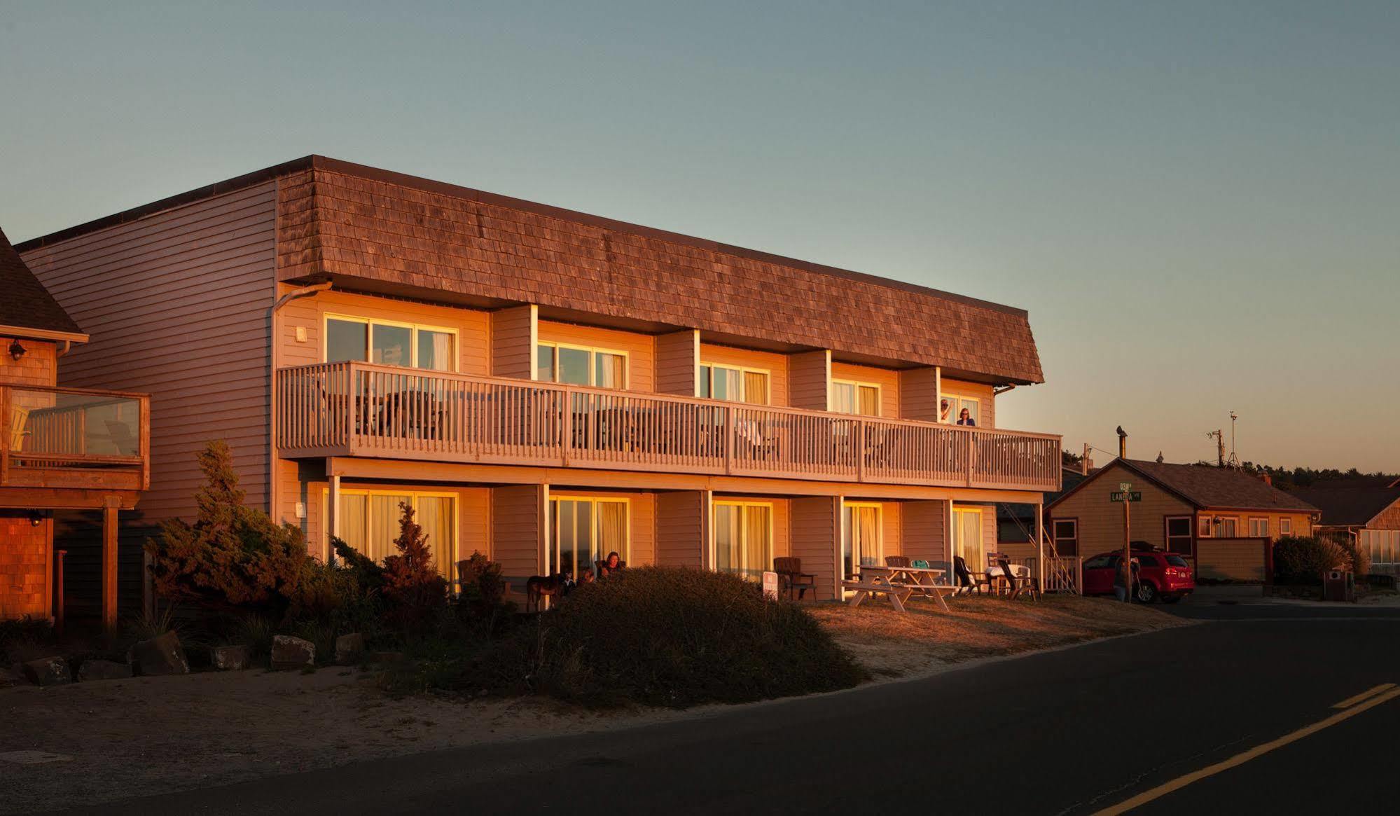 Sunset Surf Motel マンザニータ エクステリア 写真